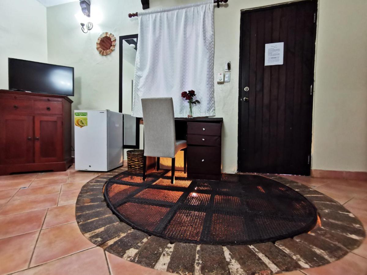 Отель Mansion Colonial Dona Elvina Санто-Доминго Экстерьер фото